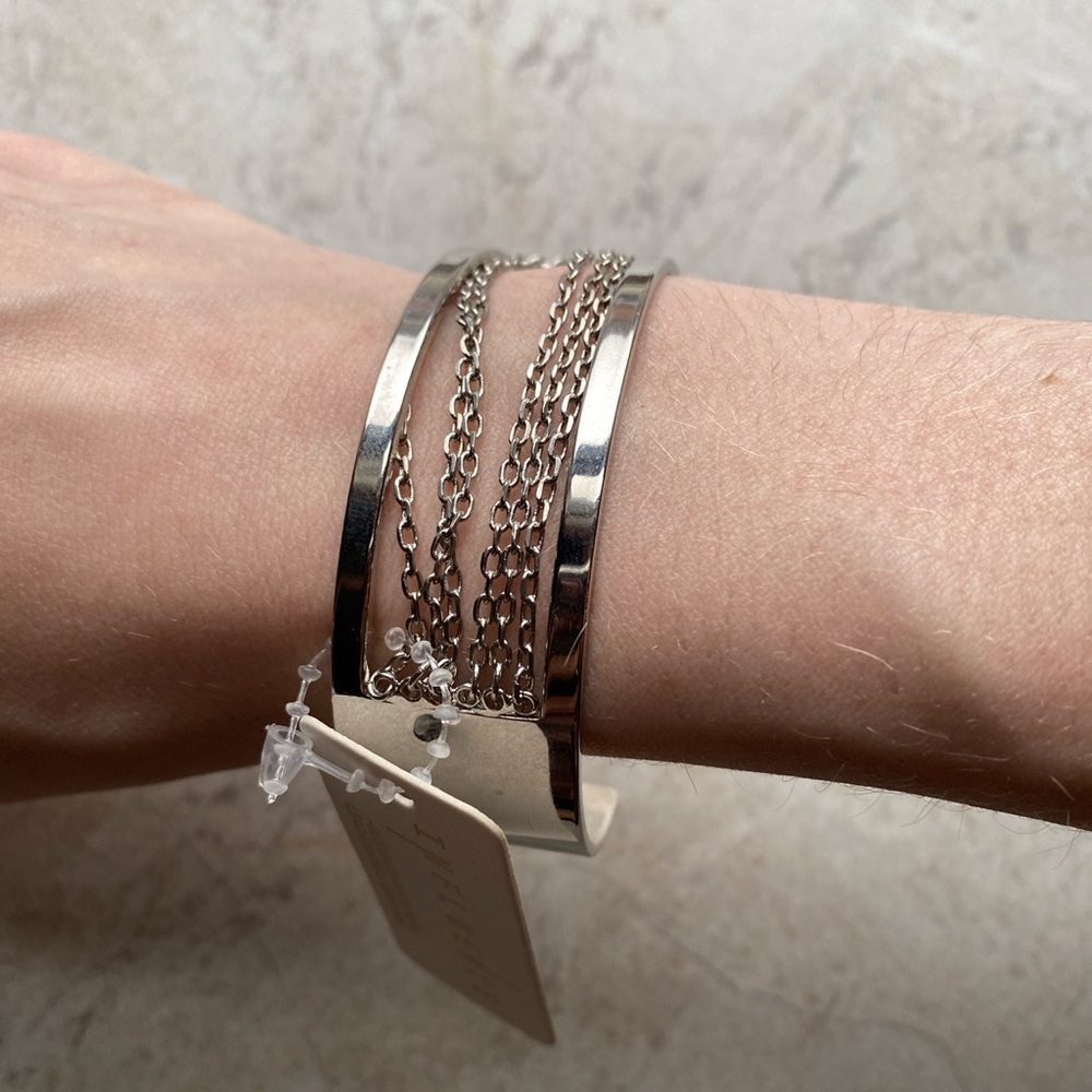 Influence NWT Silver Cuff With Chain